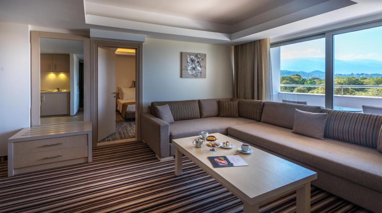 Cronwell Platamon Resort All-Inclusive المظهر الخارجي الصورة
